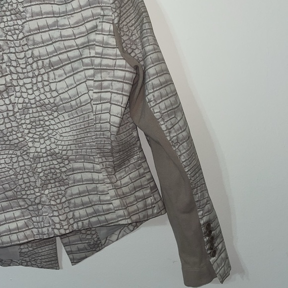BCBG Max Azria alligator print blazer. - Picture 6 of 8